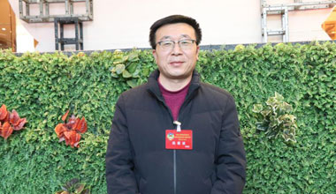 文旭委員：多渠道引進(jìn)基層醫(yī)療衛(wèi)生服務(wù)人才