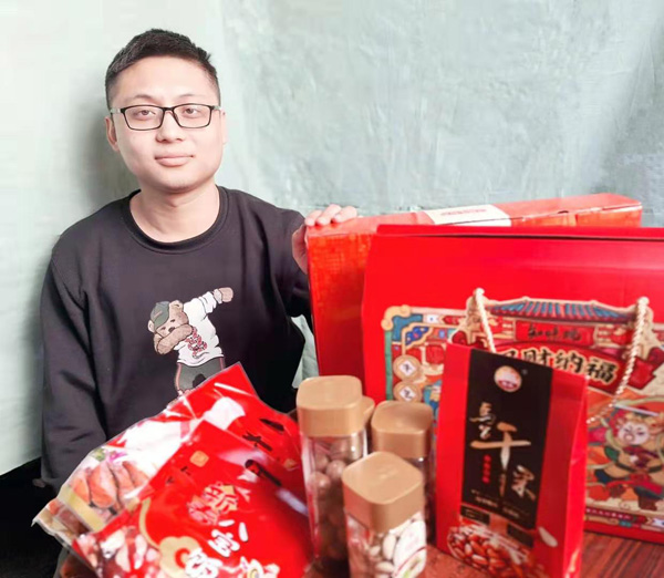 【新春走基層】一個(gè)人也要把年味過足
