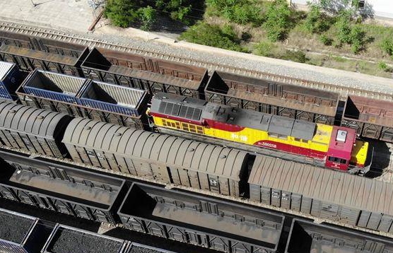 保障春運期間電力供應(yīng) 開年來西安西站累計裝運8.7萬車煤炭