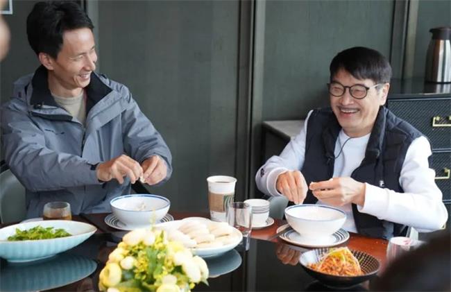 香港影星吳孟達(dá)因肝癌去世 去年10月來(lái)過(guò)陜西稱“最愛(ài)吃肉夾饃”