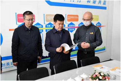 渭濱區(qū)區(qū)長劉方斌調研“十百千”工業(yè)企業(yè)培育工作