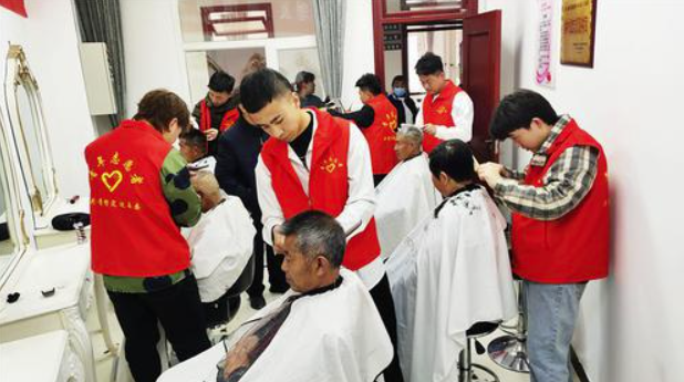 雷鋒月—— 定邊“青年文明號(hào)”在行動(dòng)