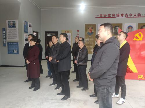 隴縣政協(xié)開(kāi)展“緬懷先烈，銘記歷史”主題黨日活動(dòng)