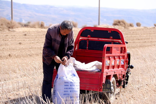 府谷：做好農資儲備供應 全力保障春耕備耕