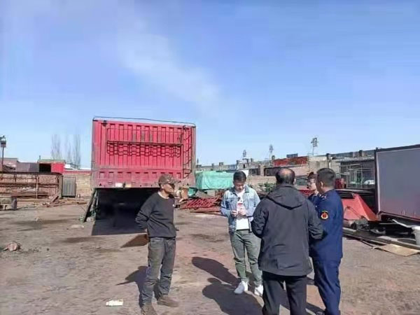 榆林市交警三大隊車管所聯(lián)合多部門開展貨車非法改裝專項整治行動