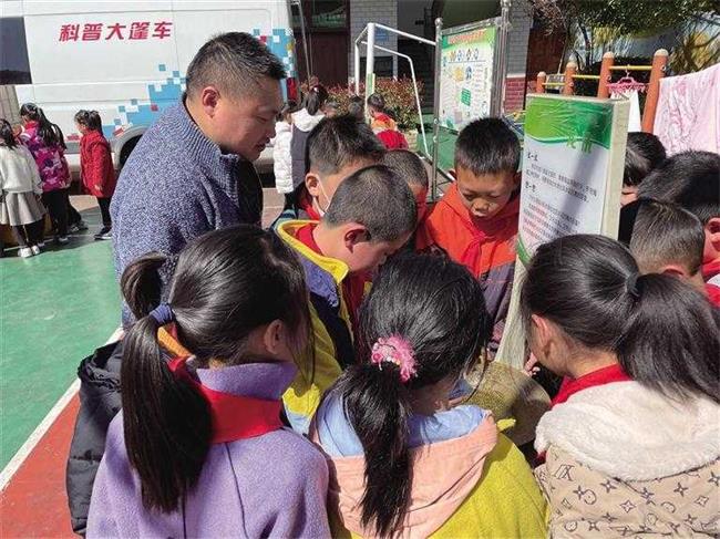 陜西：科技之春 放飛夢想