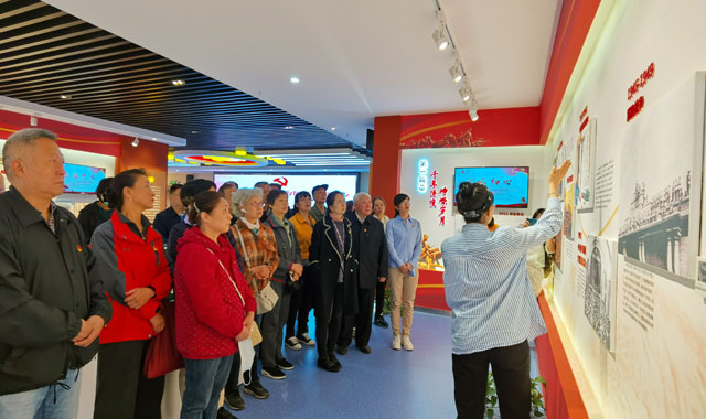 标新街社区党支部开展主题党日活动