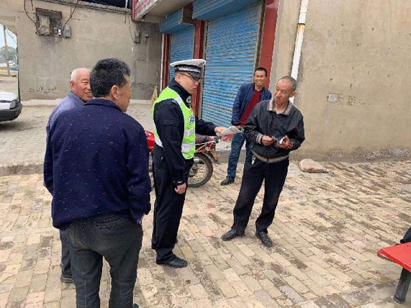 榆綏大隊開展醉駕十周年宣傳活動