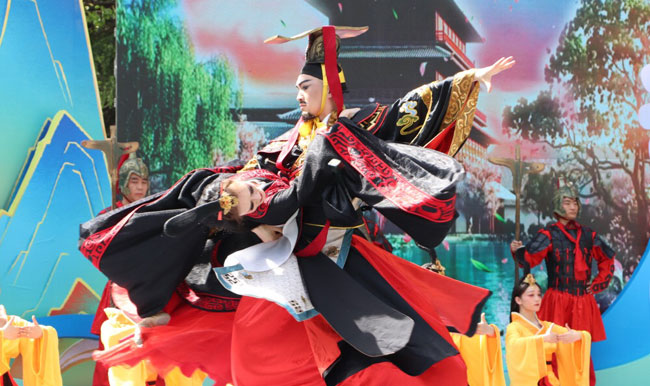 第十届宝鸡市文化旅游节在太白山旅游景区盛大开幕