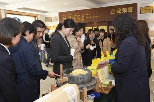 “巾幗能手”展身手 撐起致富“半邊天” “黃河女兒行—尋訪黨史路上的巾幗初心”合陽篇一