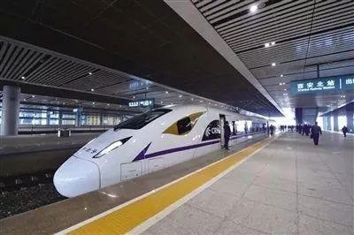 西安鐵路局3日加開旅客列車86趟 西安至華山間平均5分鐘一趟