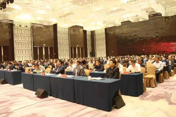 鳳翔區(qū)委書(shū)記趙永懷為黨員干部講黨課