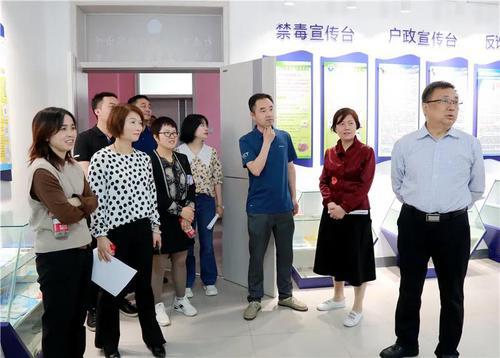 金臺區(qū)政協(xié)調研全區(qū)社區(qū)網(wǎng)格化管理服務工作