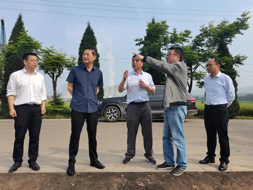 寶雞市政協(xié)赴鳳翔調研區(qū)域經濟高質量發(fā)展情況