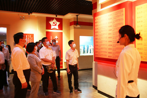 丹鳳縣政協(xié)機(jī)關(guān)開(kāi)展“傳承紅色基因·凝聚奮進(jìn)力量”主題黨日活動(dòng)