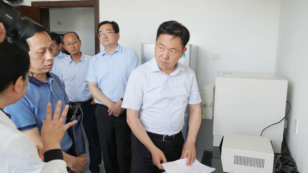 省生態(tài)環(huán)境廳廳長(zhǎng)張智華在陳倉(cāng)區(qū)調(diào)研指導(dǎo)環(huán)境監(jiān)測(cè)工作