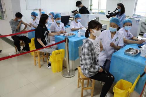 寶雞：合理設(shè)置接種點(diǎn) 讓群眾就近接種