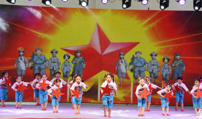 凤翔区：党旗映红六一节