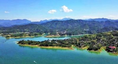 【幸福河湖陜南行】縱深推進(jìn)“河長制” 確?！敖Ｇ濉?——探訪南水北調(diào)中線工程水源地保護(hù)的安康故事