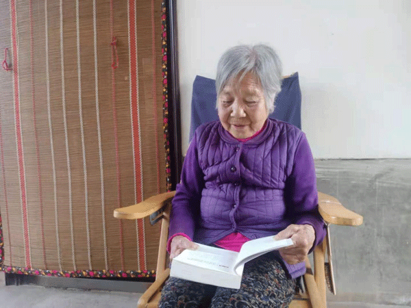 鳳翔區(qū)91歲老黨員王桂芳：“永遠不會忘記黨的恩情”