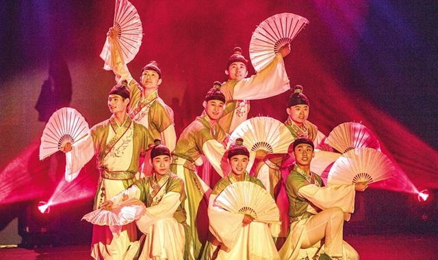 舞蹈《纸扇书生》