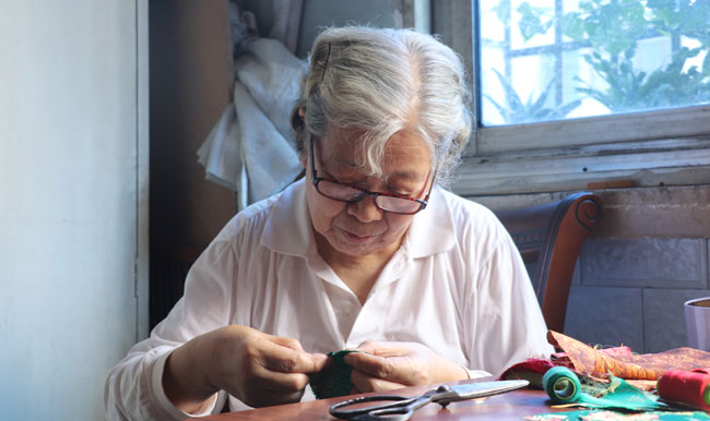 佟采恕：让传统香包焕发生机