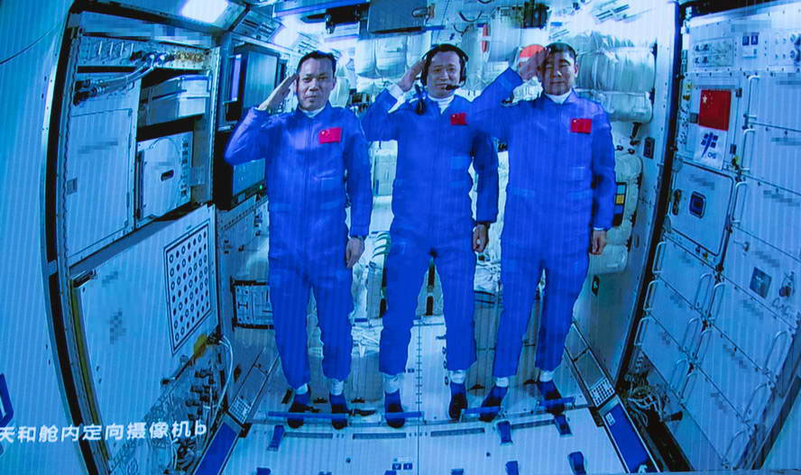 3名航天员成功飞天入驻“天和” 中国载人航天事业启航新征程