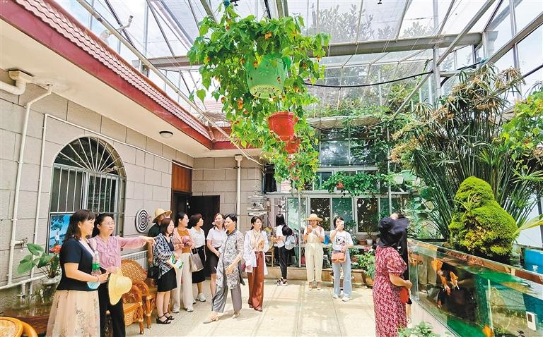 2021年西安市“美麗庭院”創(chuàng)建工作現(xiàn)場(chǎng)推進(jìn)會(huì)召開