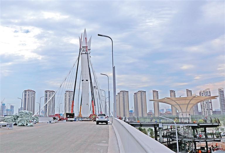 西安灞河元朔大橋預(yù)計本月底前建成通車  4.2萬噸鋼結(jié)構(gòu)造就灞河兩岸新景觀