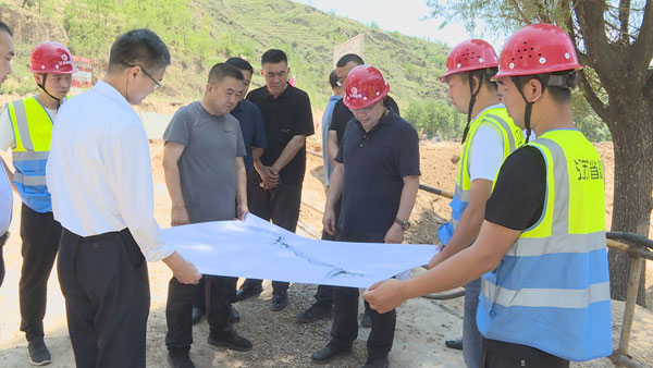 米脂縣委書(shū)記王國(guó)忠檢查指導(dǎo)安全生產(chǎn)和重點(diǎn)項(xiàng)目建設(shè)工作