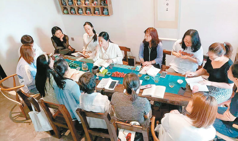 亲子关系夫妻关系面临挑战 陪读妈妈如何化解陪读困境