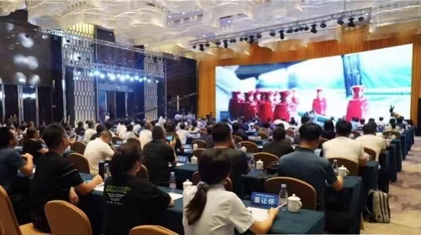 推動(dòng)白酒企業(yè) 強(qiáng)化品牌建設(shè) 全省第二屆“秦酒”質(zhì)量提升發(fā)展大會(huì)在寶雞召開