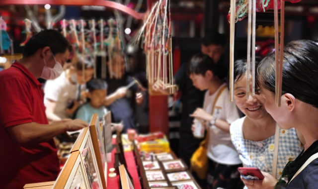 西安“夜经济” 持续升温