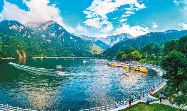 赏山水画卷 享惬意时光