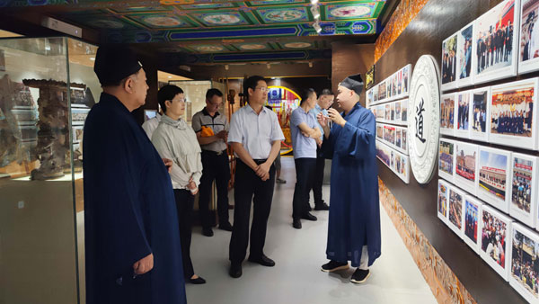 省委統(tǒng)戰(zhàn)部陳宗華一行赴佳縣調(diào)研