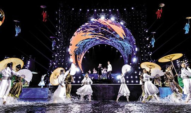 央视七夕晚会昆明池畔上演