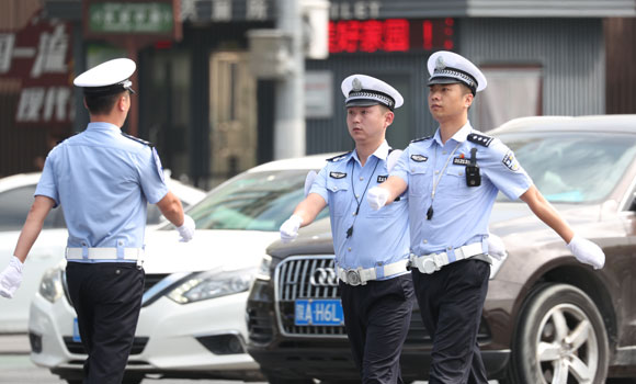  迎全运盛会 展铁军风采