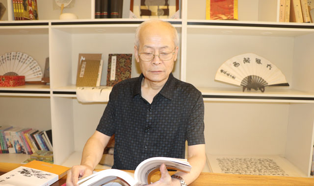 赫广利：63岁终于圆了出书梦