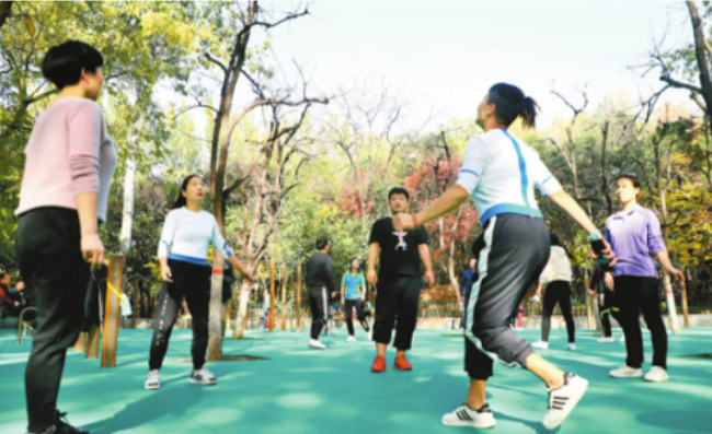  全民健身，需补齐场地设施建设和管理“短板”