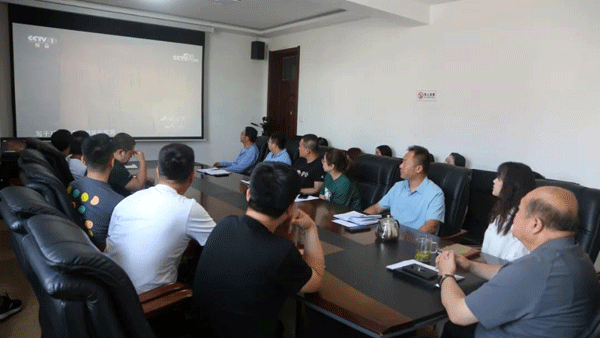 榆林福彩組織全體人員觀看黨史紀錄片《山河歲月》