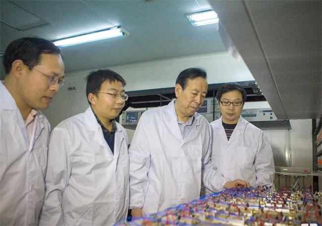 他心甘情愿做這顆永不生銹的“螺絲釘”   西電郝躍院士入選2021年“全國教書育人楷?！?/> </a> </div>
                <div   id=