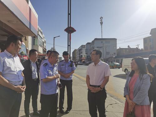 榆林市政協(xié)視察中心城區(qū)智慧交通建設(shè)和疏堵保暢工作