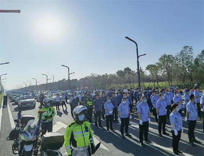 服務(wù)保障"十四運(yùn)會(huì)" 鄠邑出租汽車(chē)行業(yè)"換新"