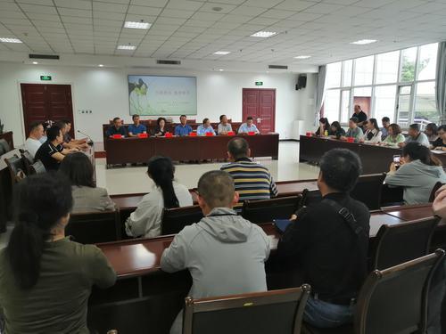 渭濱區(qū)政協(xié)舉辦委員工作室書法教學(xué)成果展評(píng)活動(dòng)