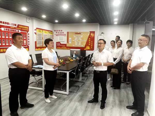 旬陽(yáng)市首批政協(xié)委員工作室揭牌