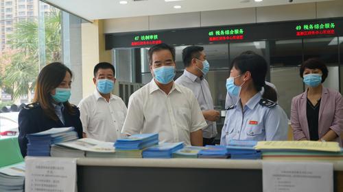 持之以恒抓創(chuàng)建 強(qiáng)化措施促提升——何存貴赴高新區(qū)檢查全國(guó)文明城市創(chuàng)建工作