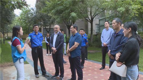 陳倉(cāng)區(qū)政協(xié)專題調(diào)研全區(qū)城市精細(xì)化管理工作
