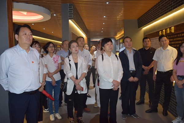 漢濱區(qū)政協(xié)教科衛(wèi)體委員會(huì)開展“我為群眾辦實(shí)事”委員活動(dòng)日暨“傳承紅色基因 賡續(xù)紅色血脈”主題黨日活動(dòng)