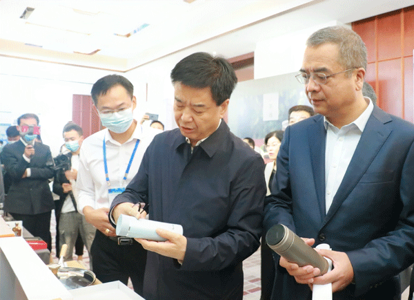 2021寶雞·中國鈦谷先進結(jié)構(gòu)材料產(chǎn)業(yè)集群重點項目推介暨簽約活動召開