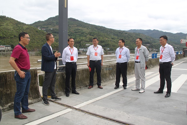 白河縣政協(xié)開展全縣漢江航運情況視察活動